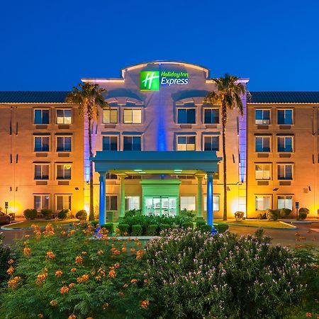 Holiday Inn Express Peoria North - Glendale By Ihg Exterior photo